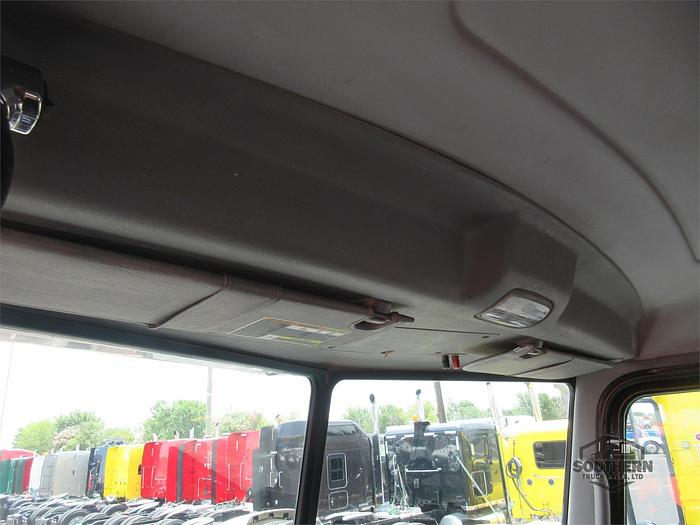 Used 2015 PETERBILT 365