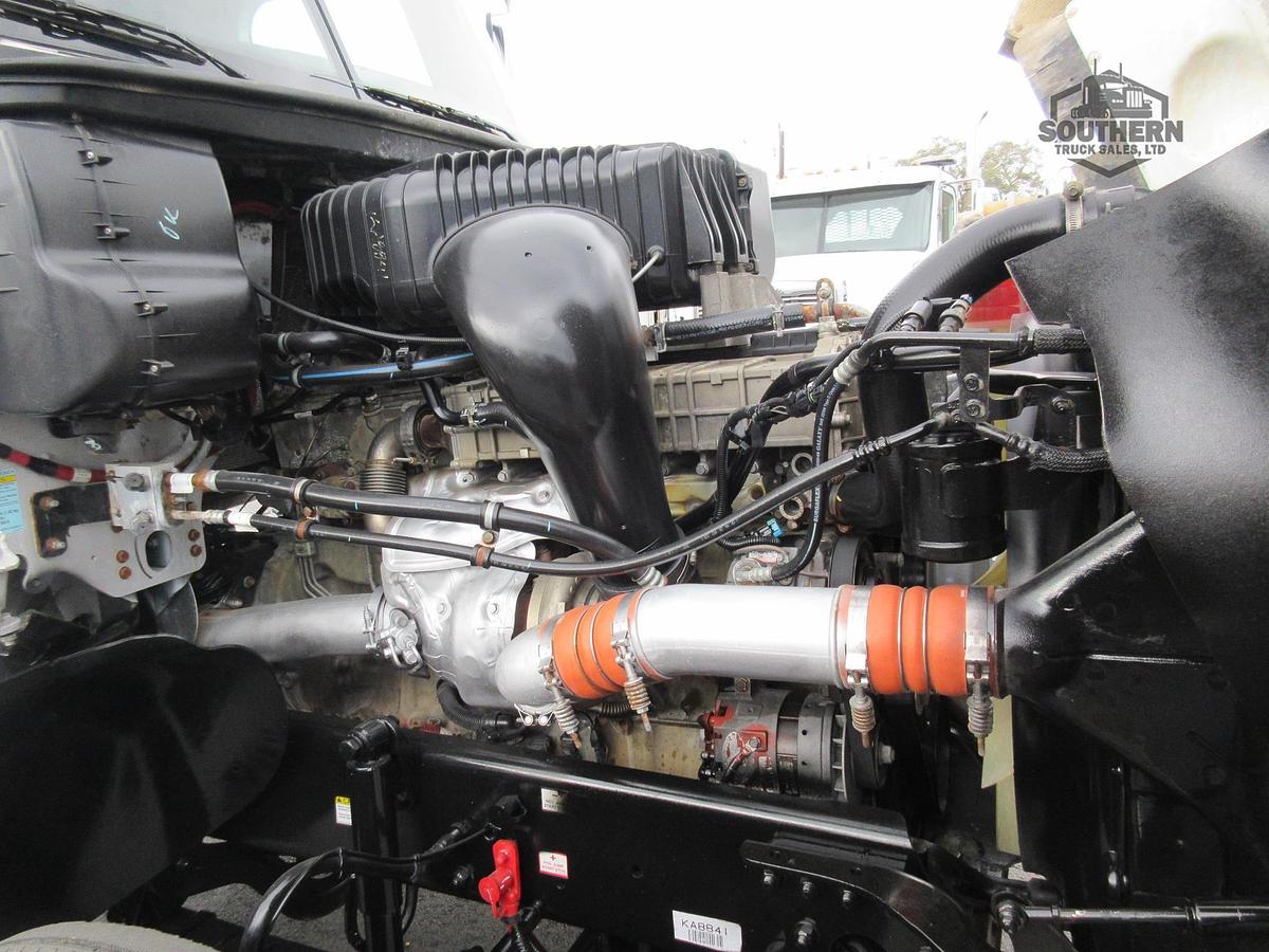 Used 2019 FREIGHTLINER CORONADO 122 SD