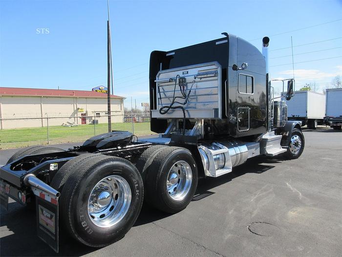 Used 2018 PETERBILT 389