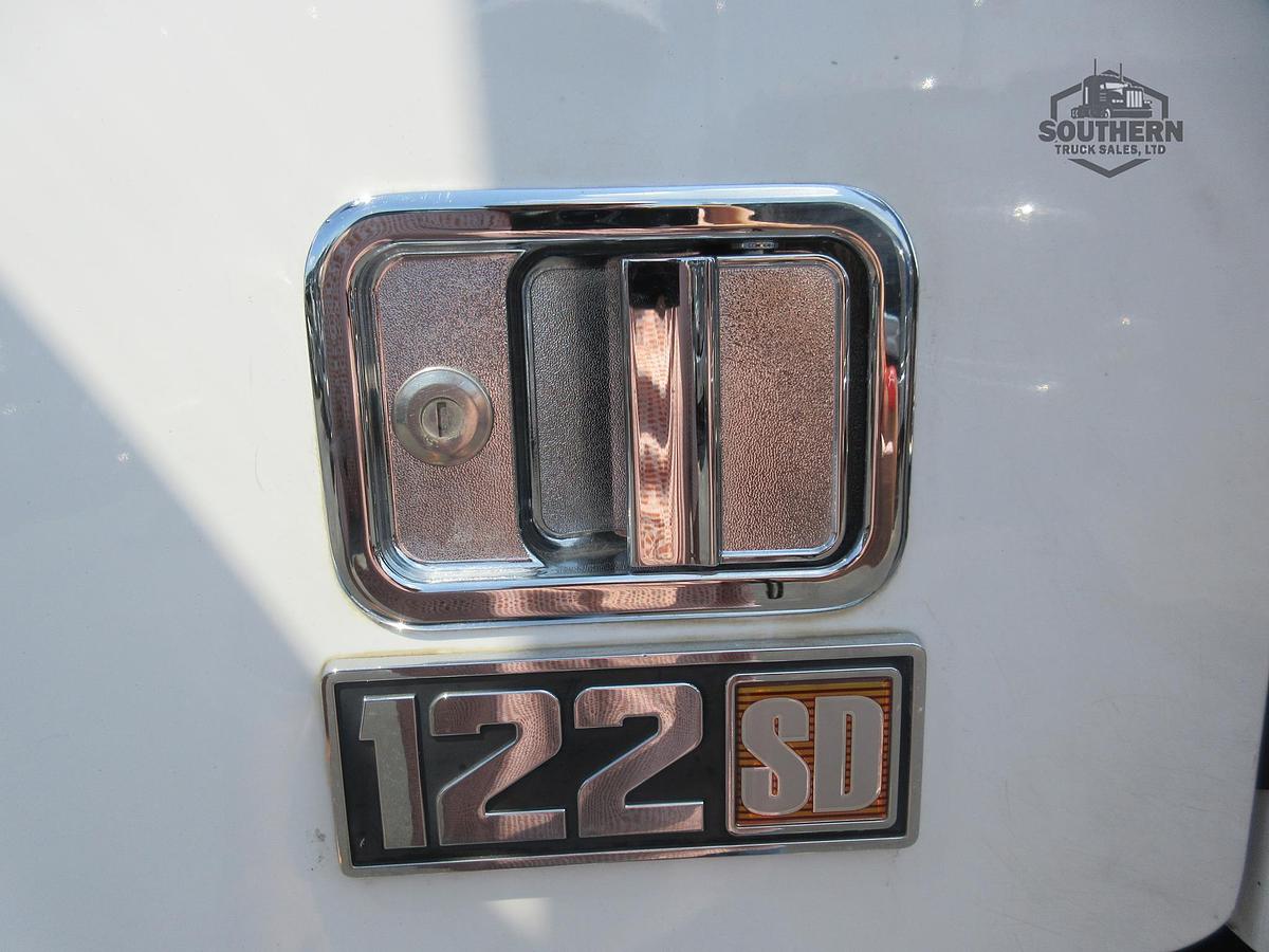 Used 2019 FREIGHTLINER CORONADO 122 SD