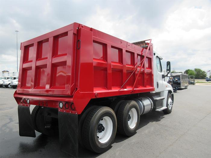 Used 2015 FREIGHTLINER CASCADIA 125