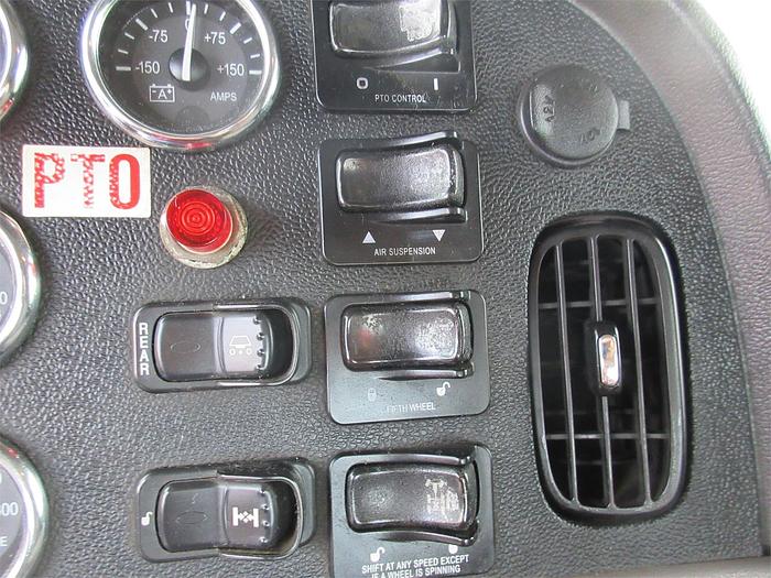 Used 2015 PETERBILT 389