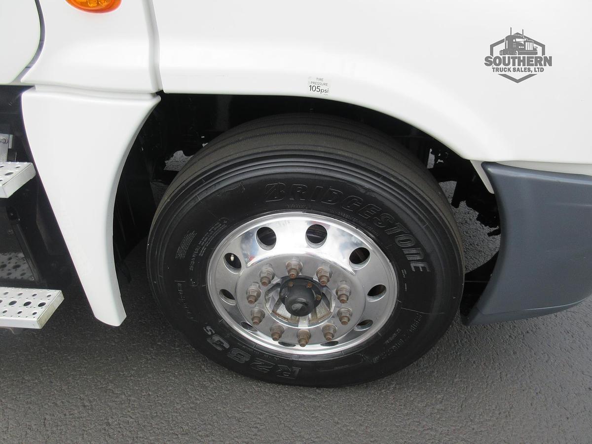 Used 2018 FREIGHTLINER CASCADIA 125