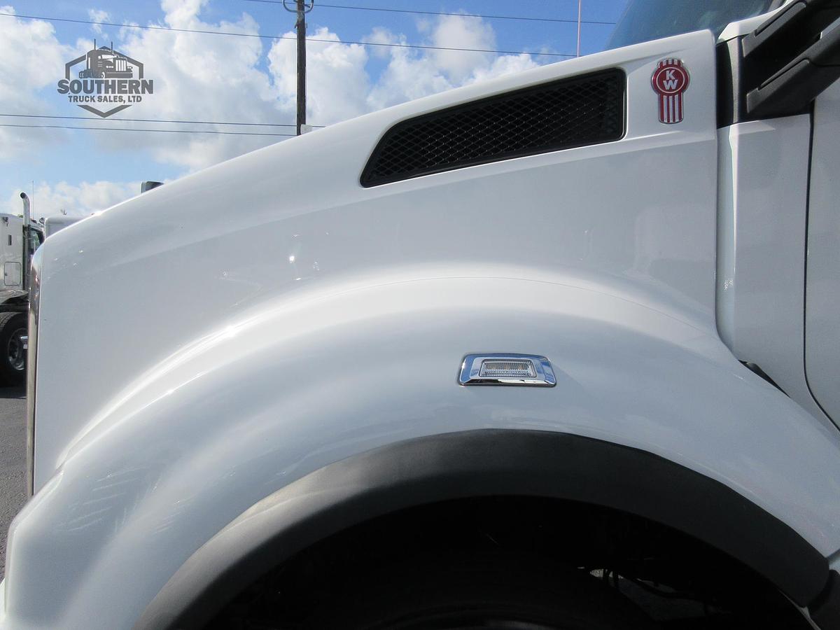 Used 2020 KENWORTH T880