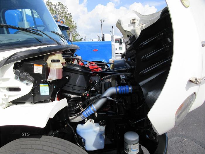 Used 2018 FREIGHTLINER BUSINESS CLASS M2 106