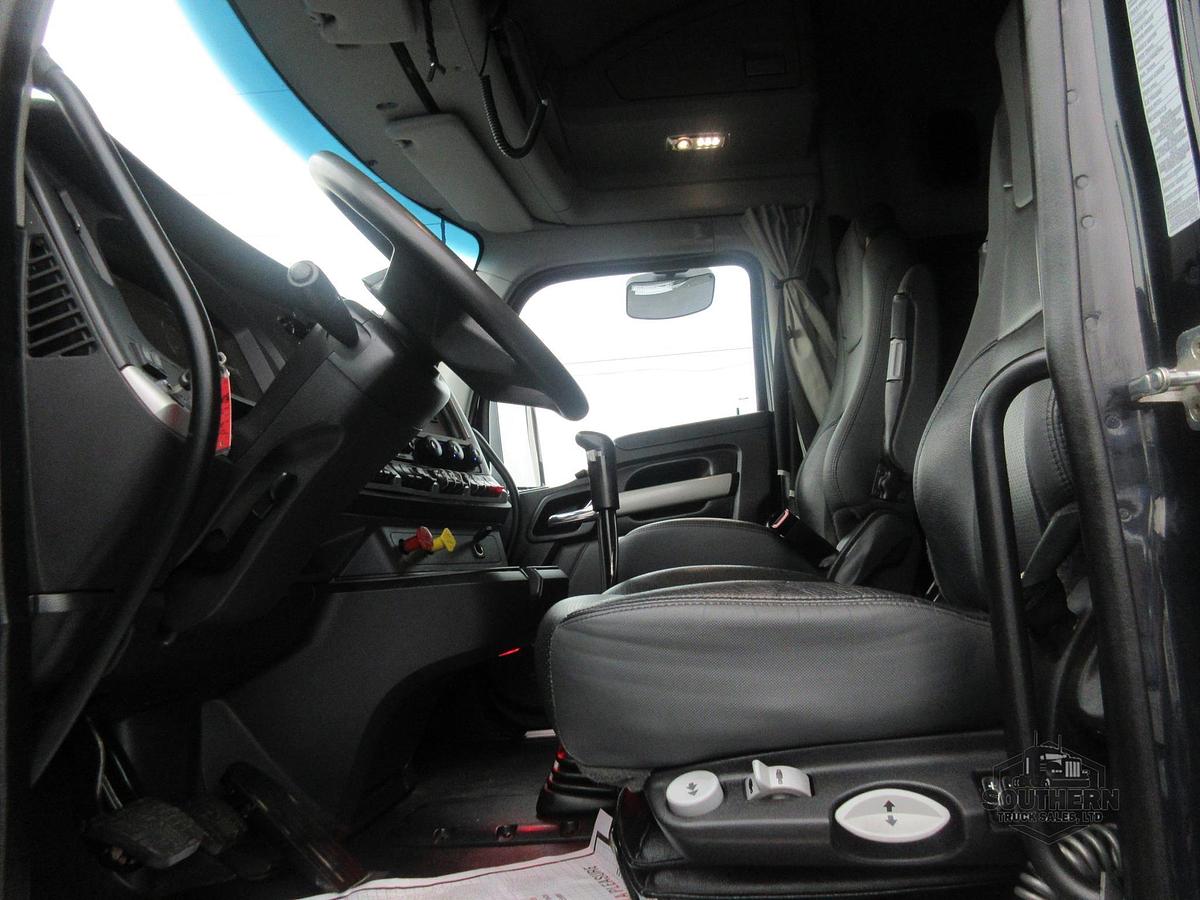 Used 2023 KENWORTH T880