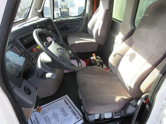 Used 2016 FREIGHTLINER CASCADIA 125