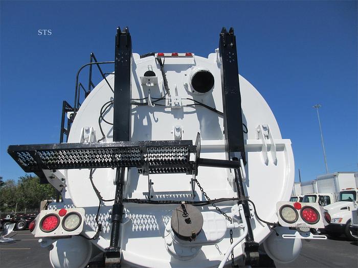 Used 2015 KENWORTH T800