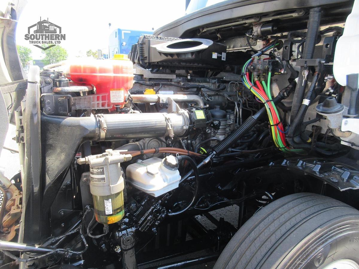 Used 2019 FREIGHTLINER CASCADIA 126