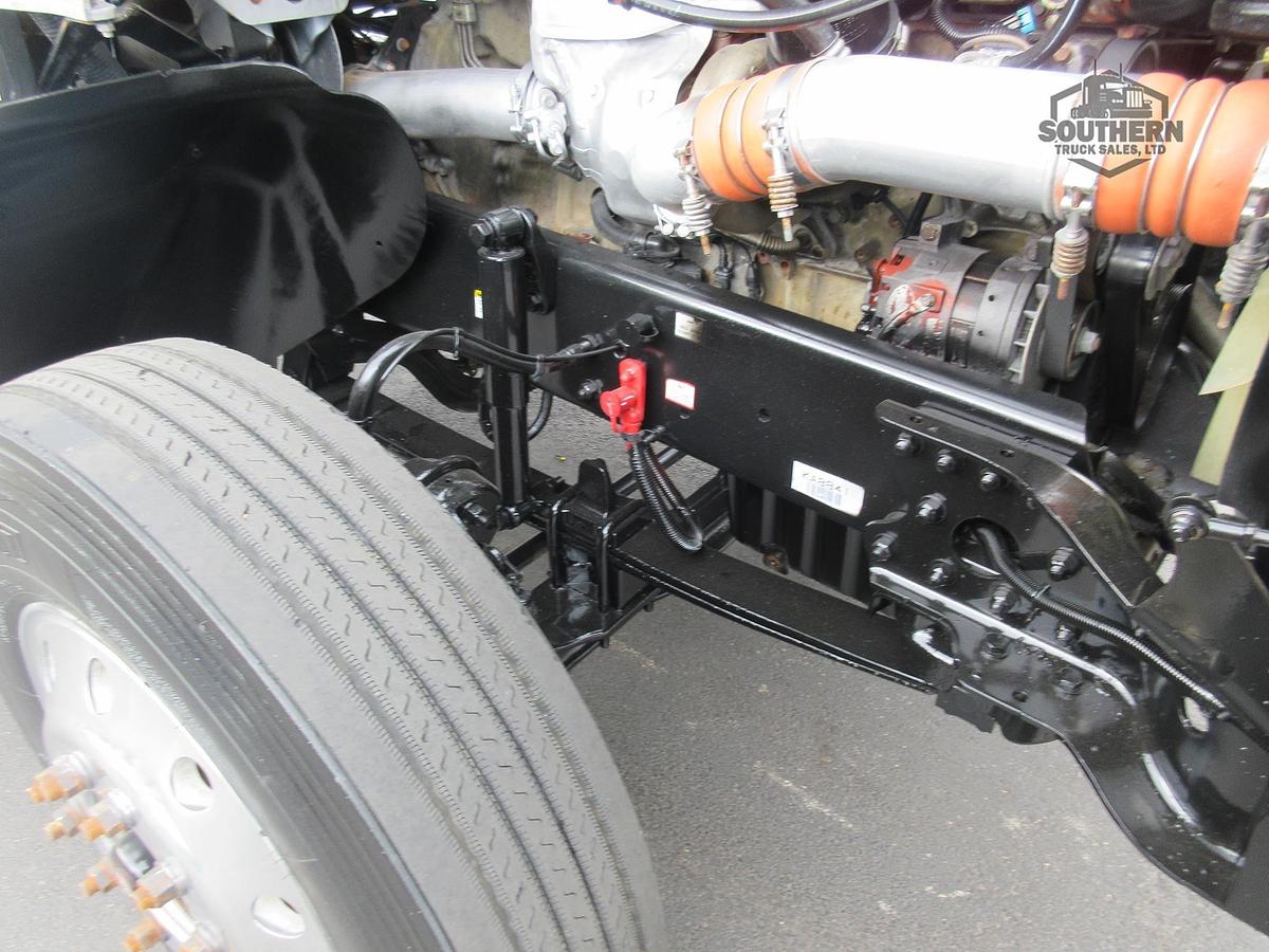 Used 2019 FREIGHTLINER CORONADO 122 SD