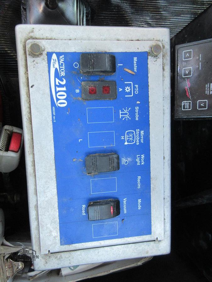 Used 2013 KENWORTH T800