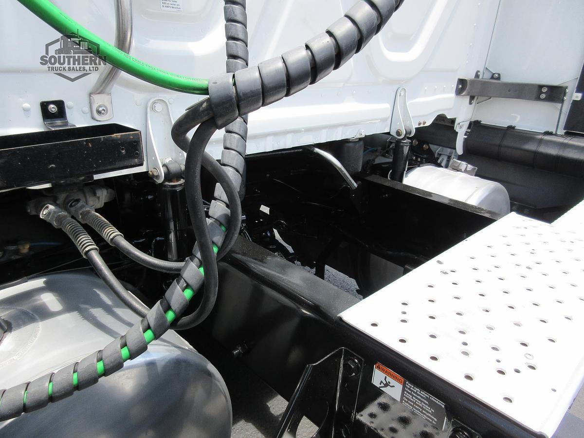 Used 2020 FREIGHTLINER CASCADIA 126