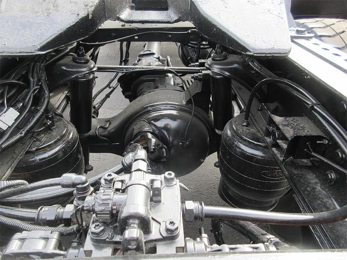 Used 2016 PETERBILT 365