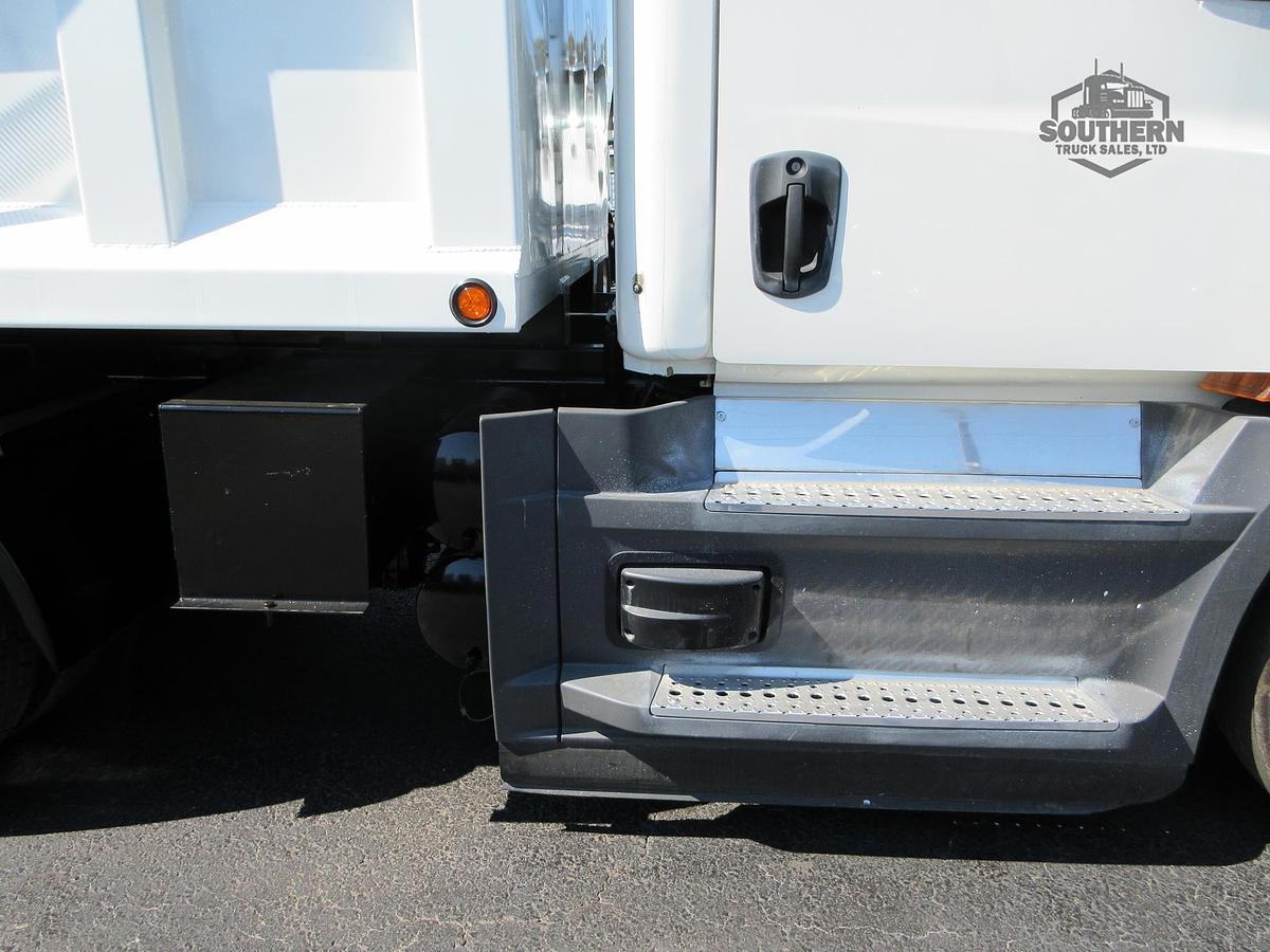 Used 2021 FREIGHTLINER CASCADIA 116