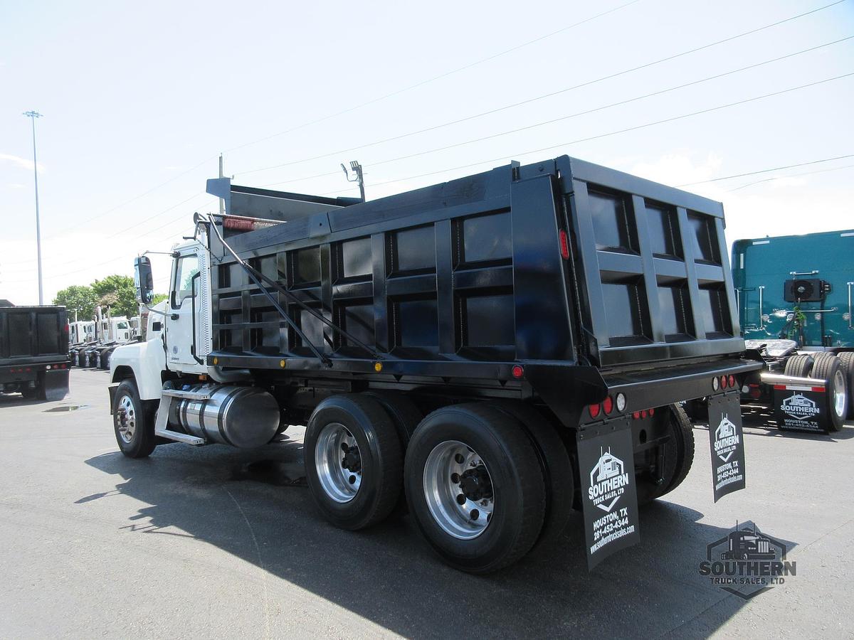 Used 2023 MACK PINNACLE 64T