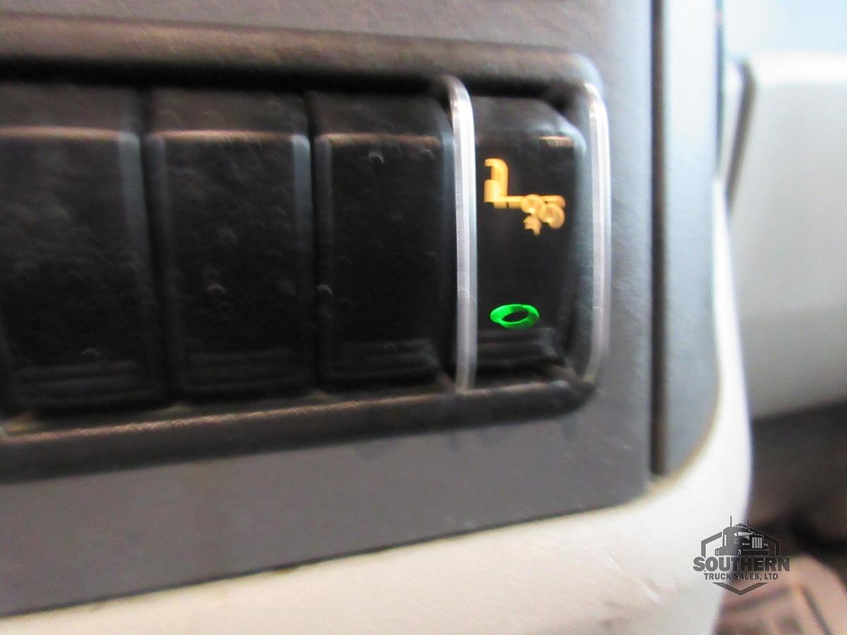 Used 2021 PETERBILT 567