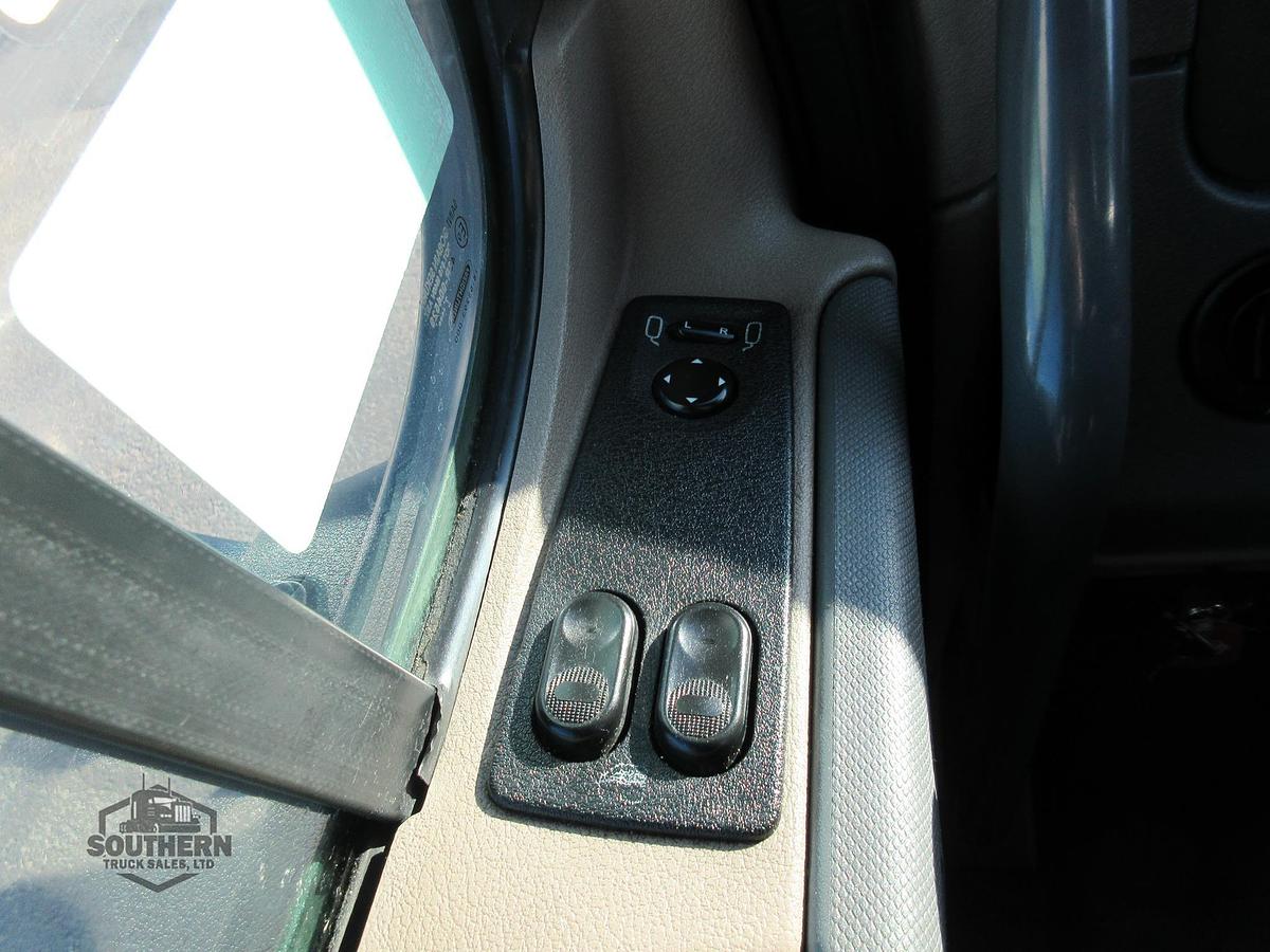 Used 2018 FREIGHTLINER CASCADIA 113