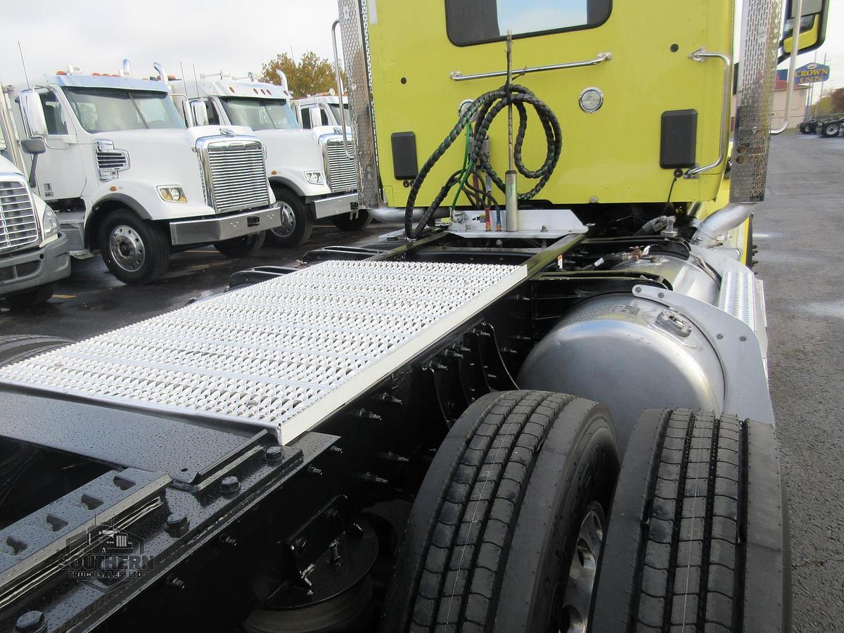 Used 2020 PETERBILT 567