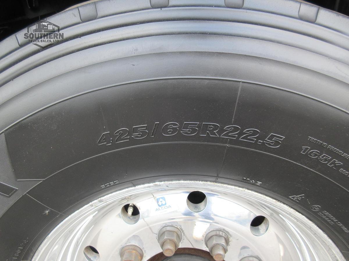 Used 2020 PETERBILT 567