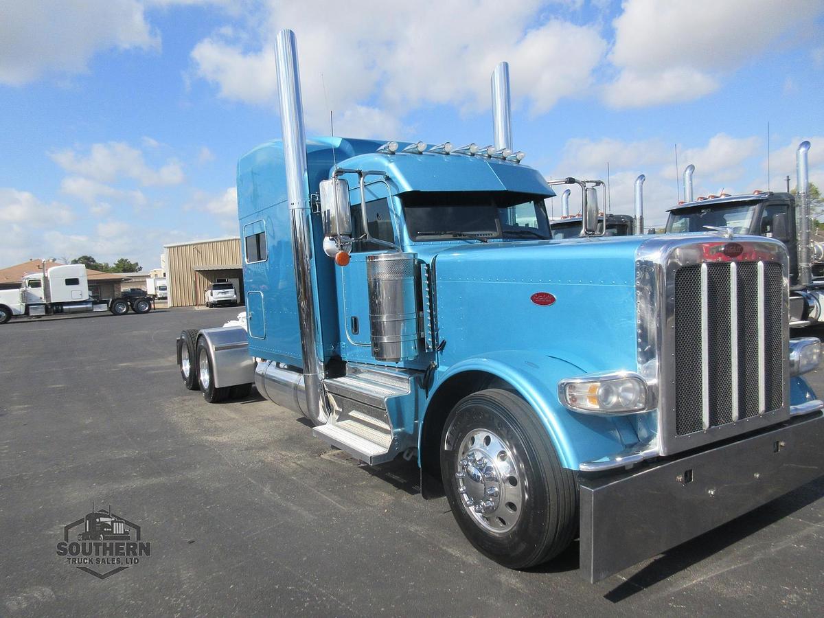 Used 2021 PETERBILT 389