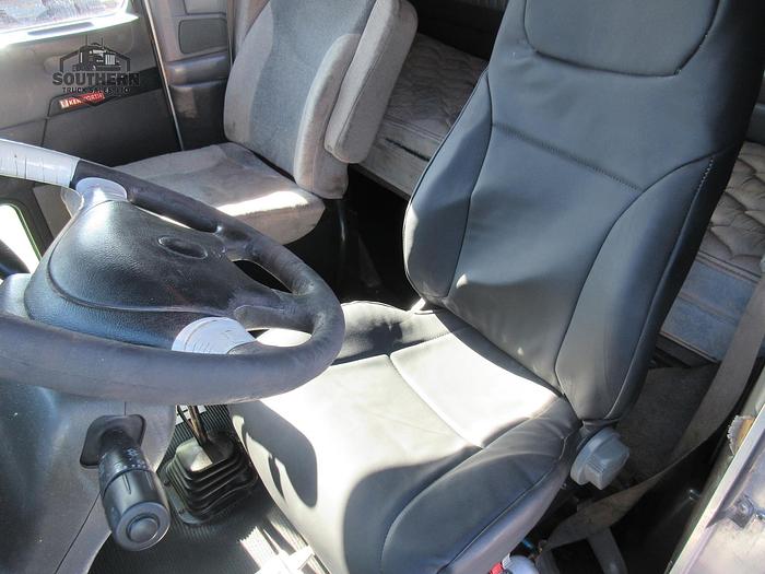 Used 2011 KENWORTH T800