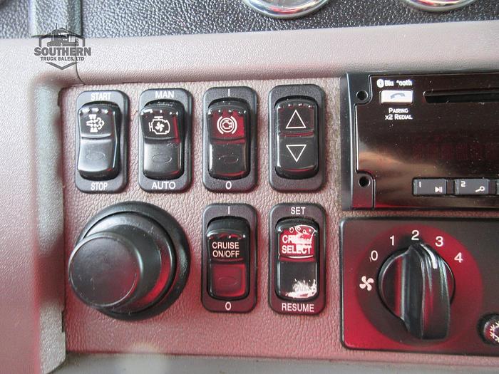 Used 2018 PETERBILT 389