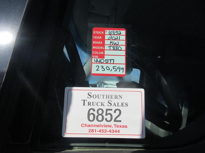 Used 2021 KENWORTH T880