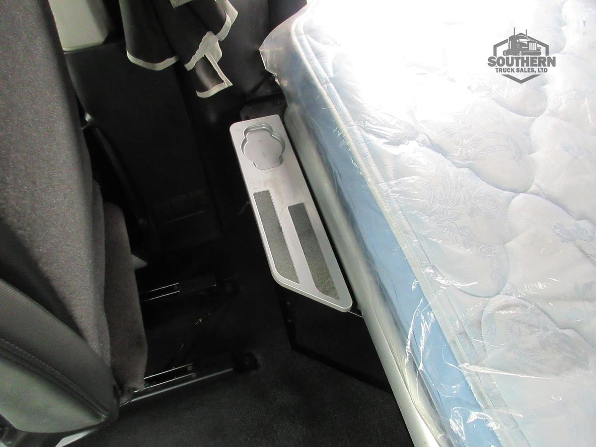 Used 2023 KENWORTH T880