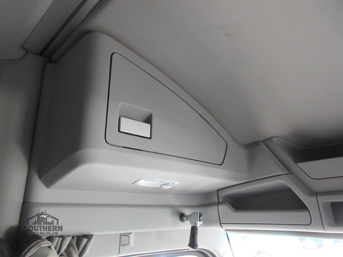 Used 2023 KENWORTH T880