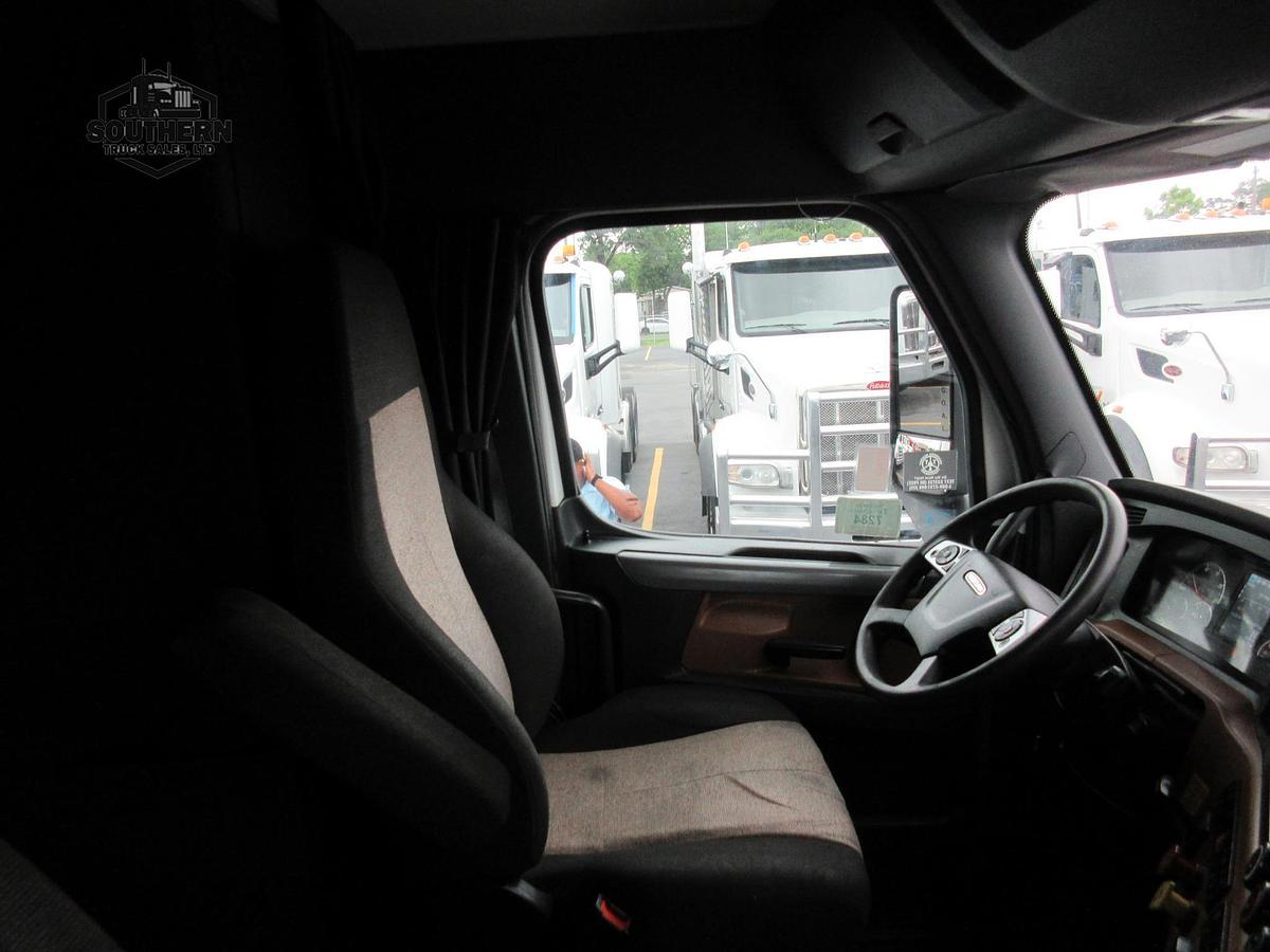 Used 2020 FREIGHTLINER CASCADIA 126