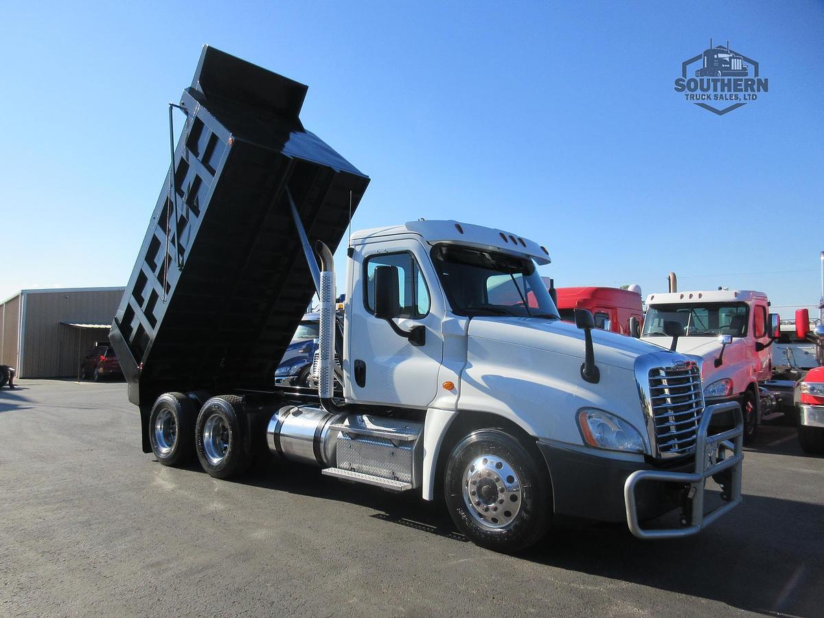 Used 2017 FREIGHTLINER CASCADIA 125