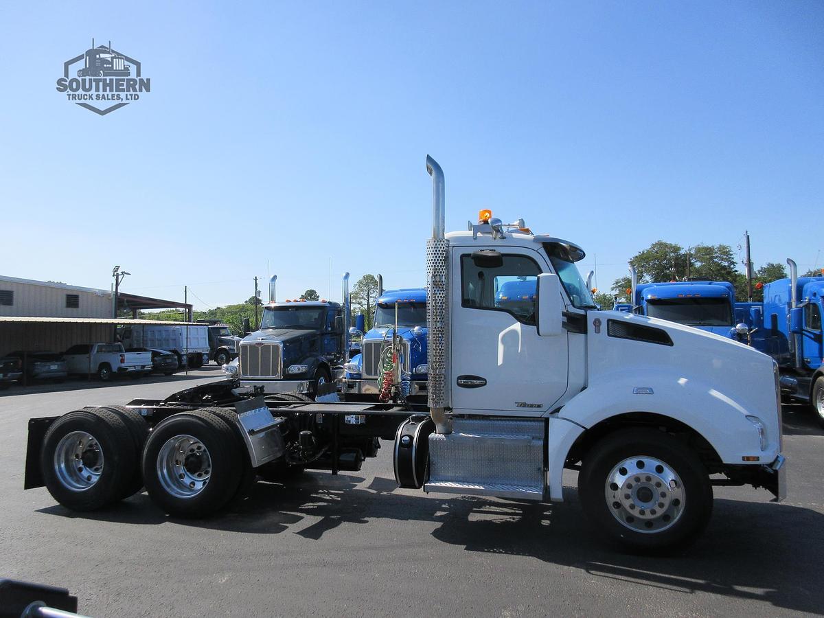 Used 2016 KENWORTH T880