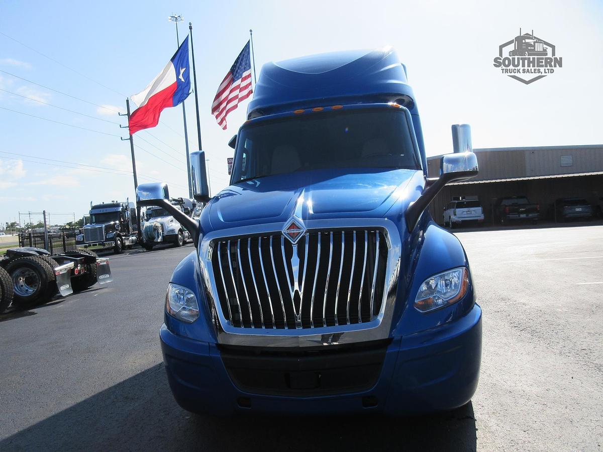 Used 2021 INTERNATIONAL LT