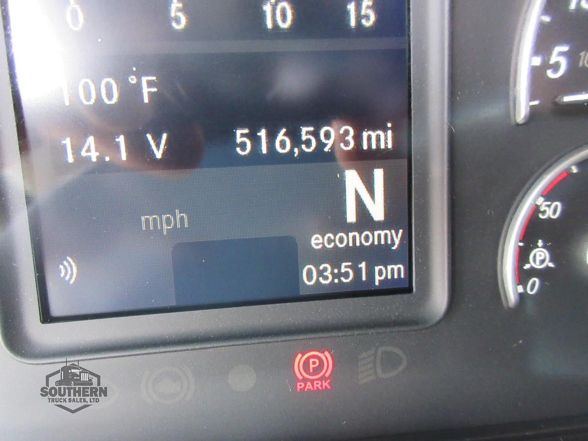 Used 2022 FREIGHTLINER CASCADIA 116