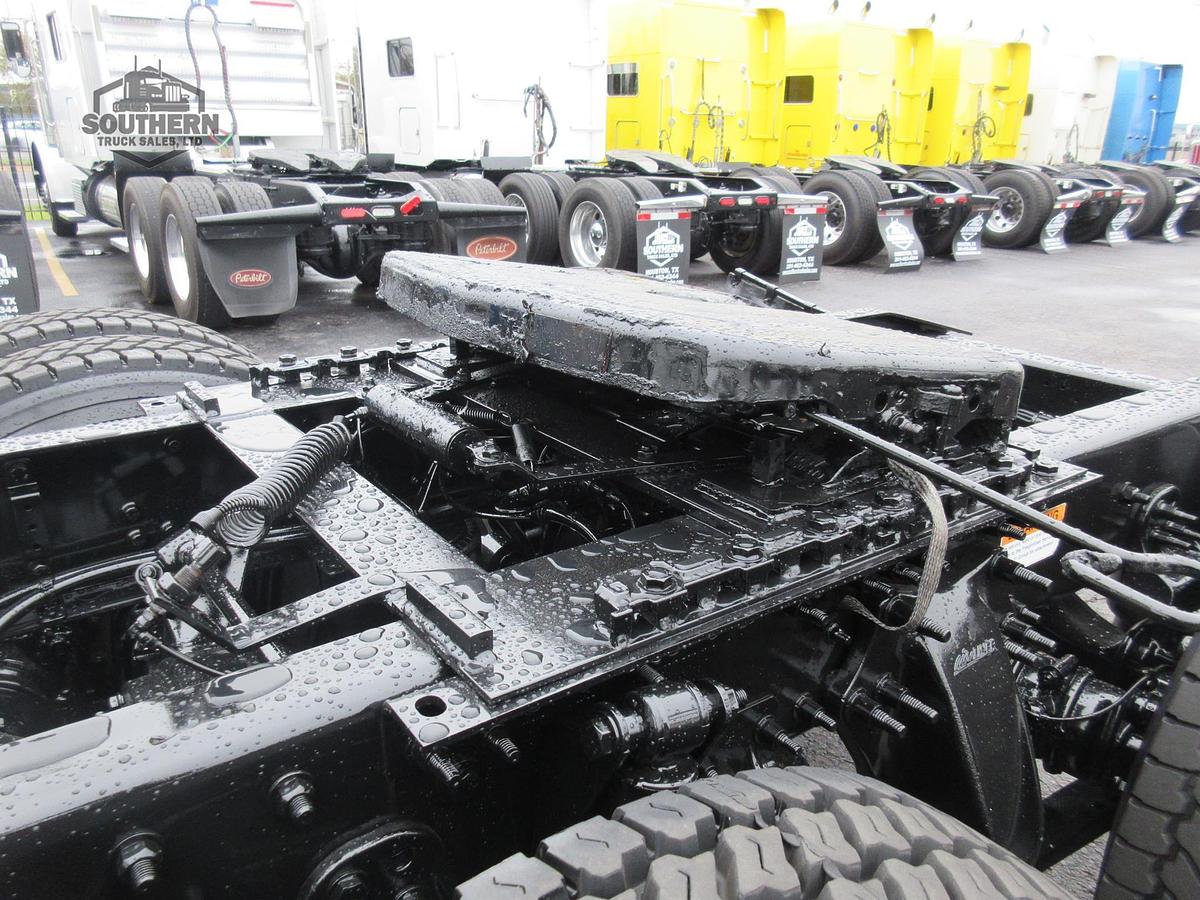 Used 2018 FREIGHTLINER CASCADIA 113