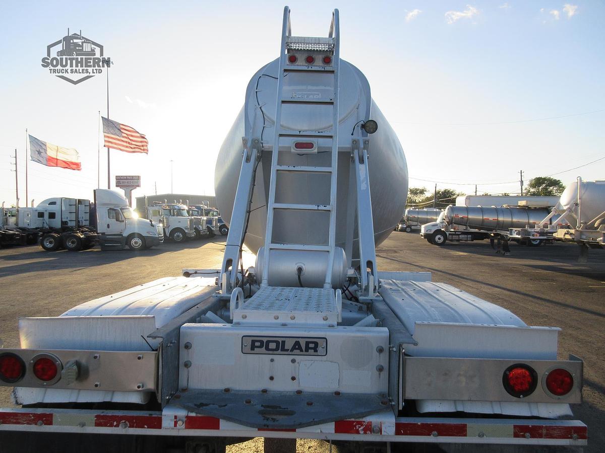 Used 2011 POLAR 41 ft