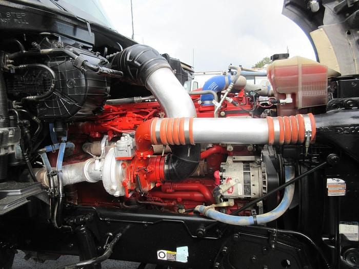 Used 2021 KENWORTH T880