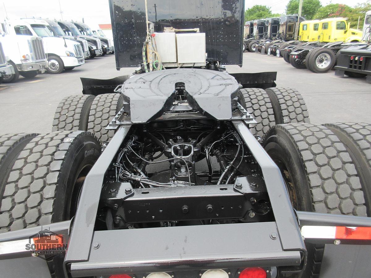 Used 2021 KENWORTH T880