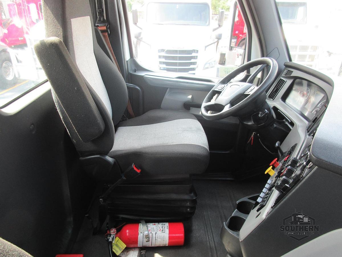 Used 2020 FREIGHTLINER CASCADIA 126