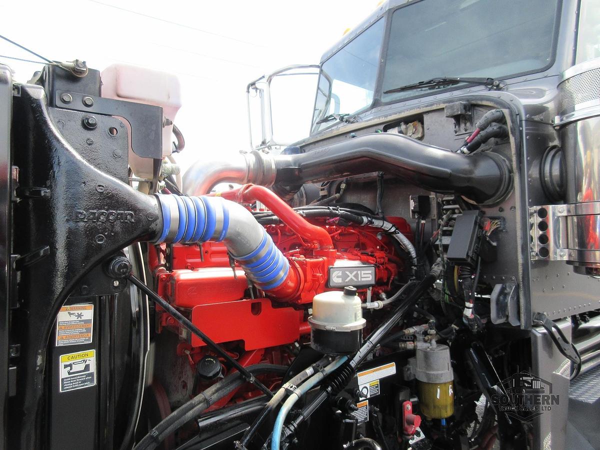 Used 2022 PETERBILT 389