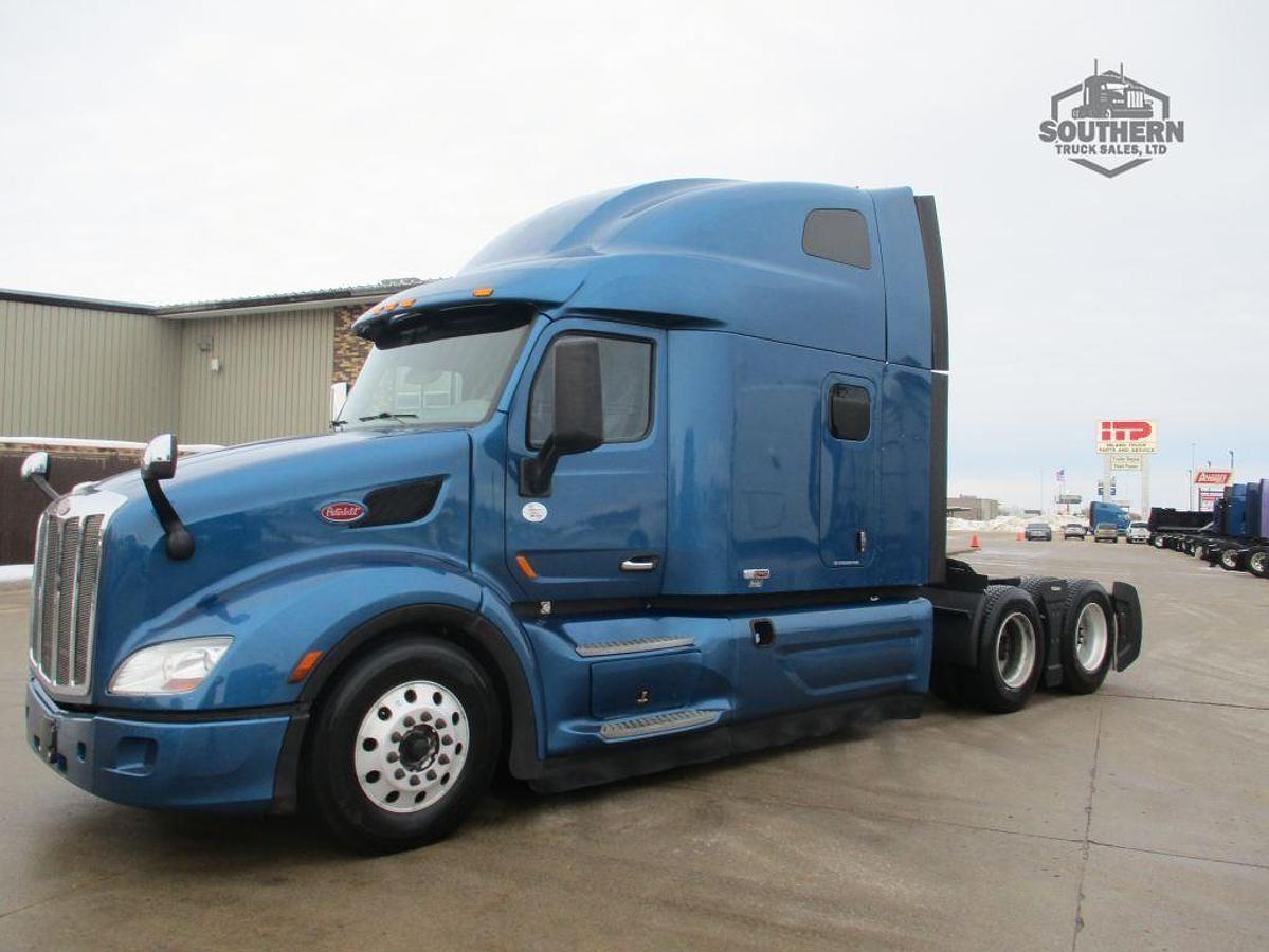Used 2021 PETERBILT 579