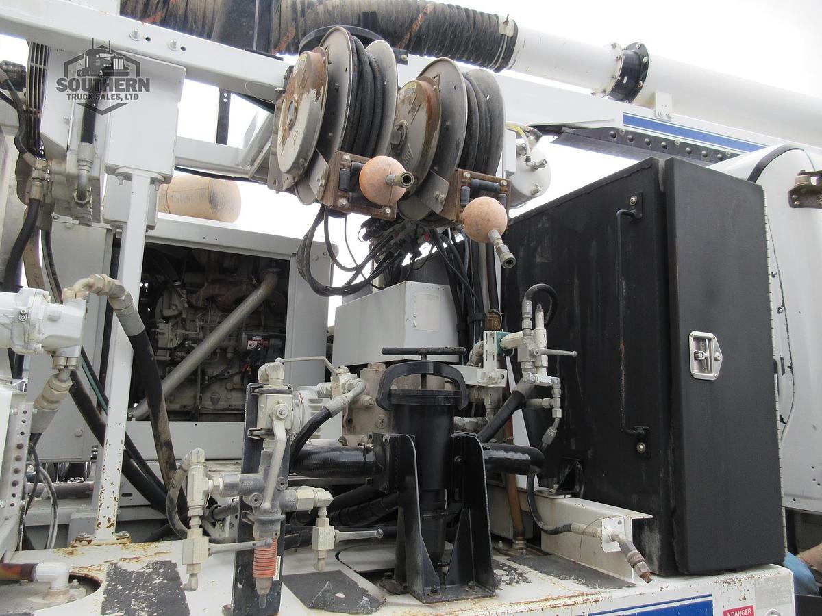 Used 2014 FREIGHTLINER 114SD