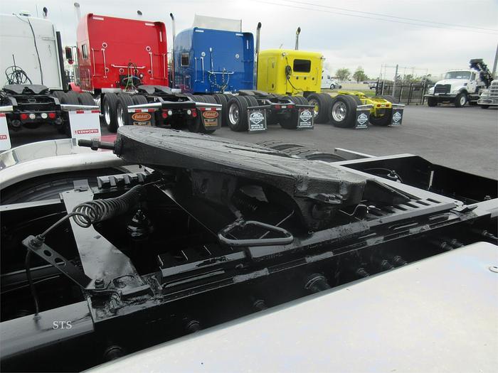 Used 2019 PETERBILT 389