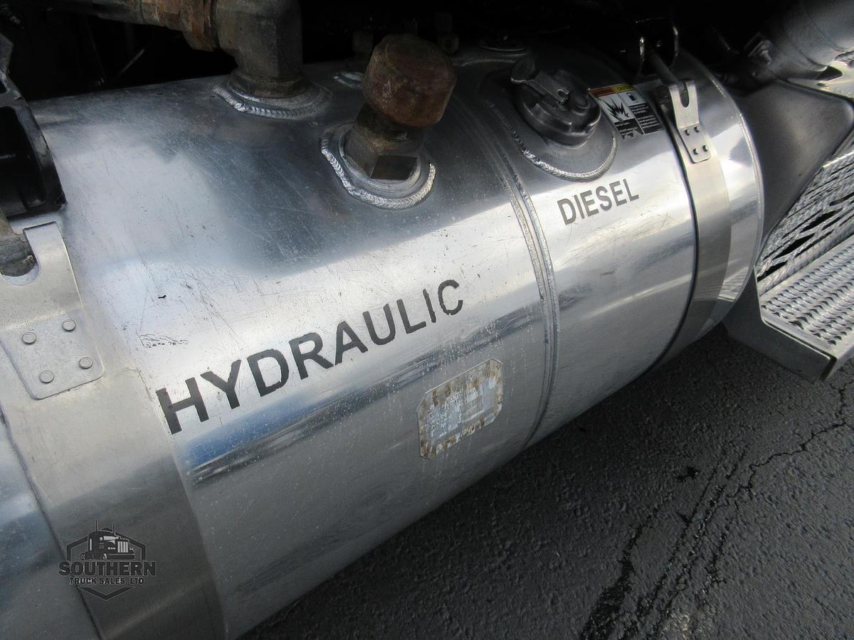 Used 2019 PETERBILT 567