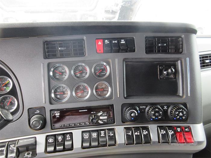 Used 2021 KENWORTH T880