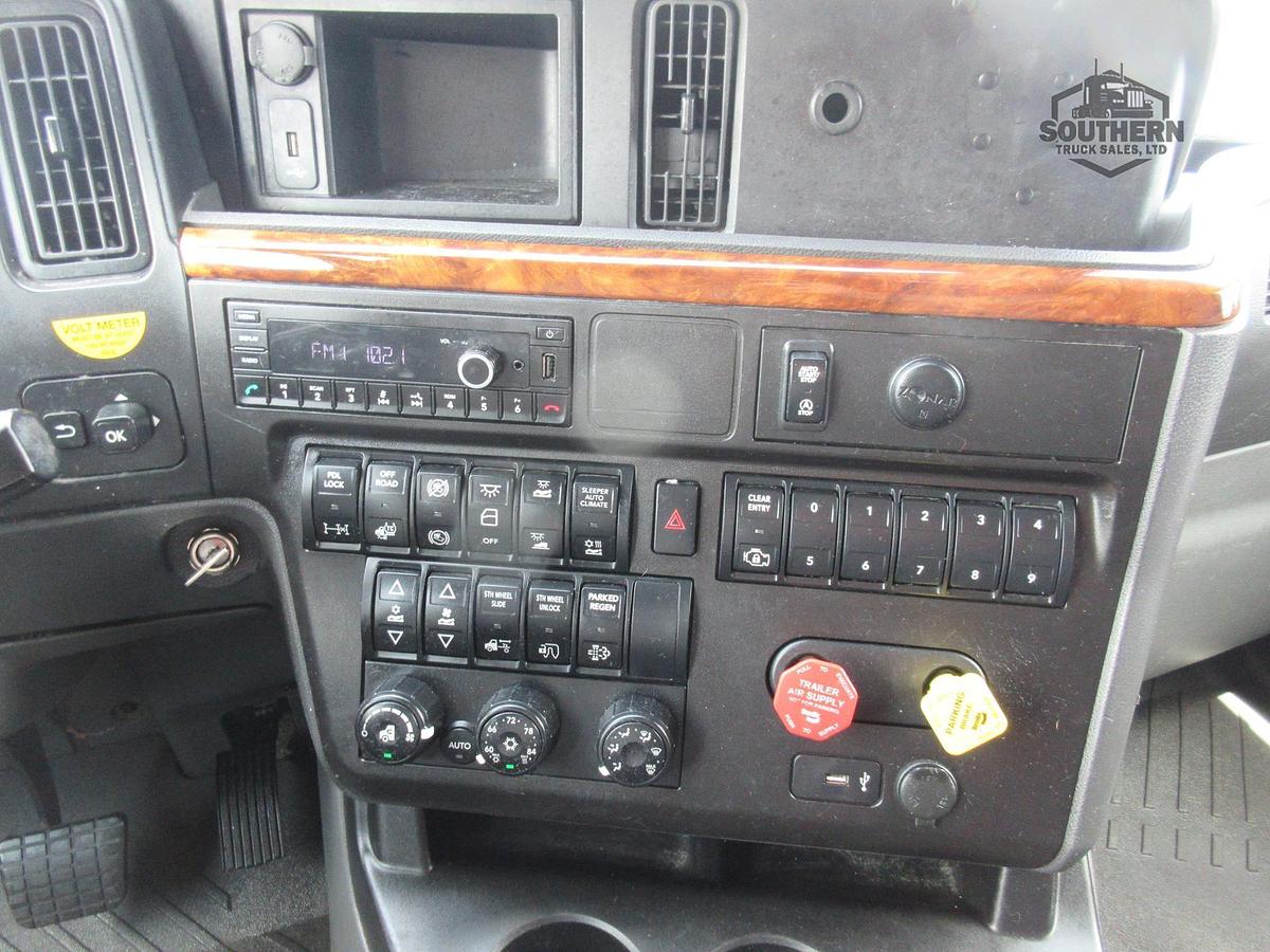Used 2021 INTERNATIONAL LT