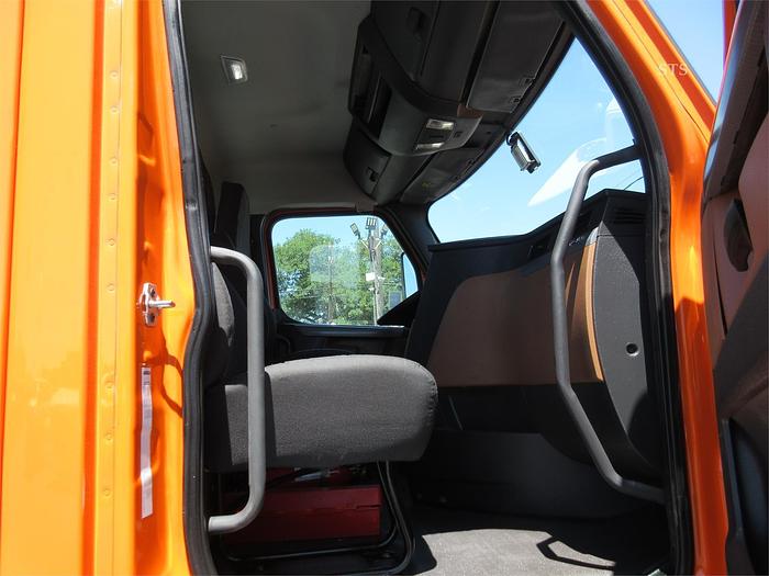 Used 2018 FREIGHTLINER CASCADIA 116