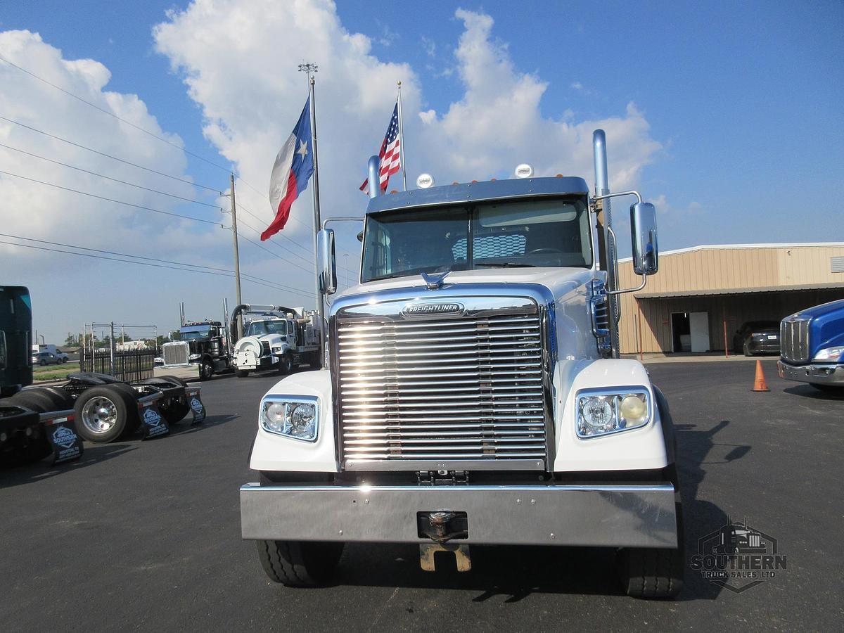 Used 2019 FREIGHTLINER CORONADO 122 SD