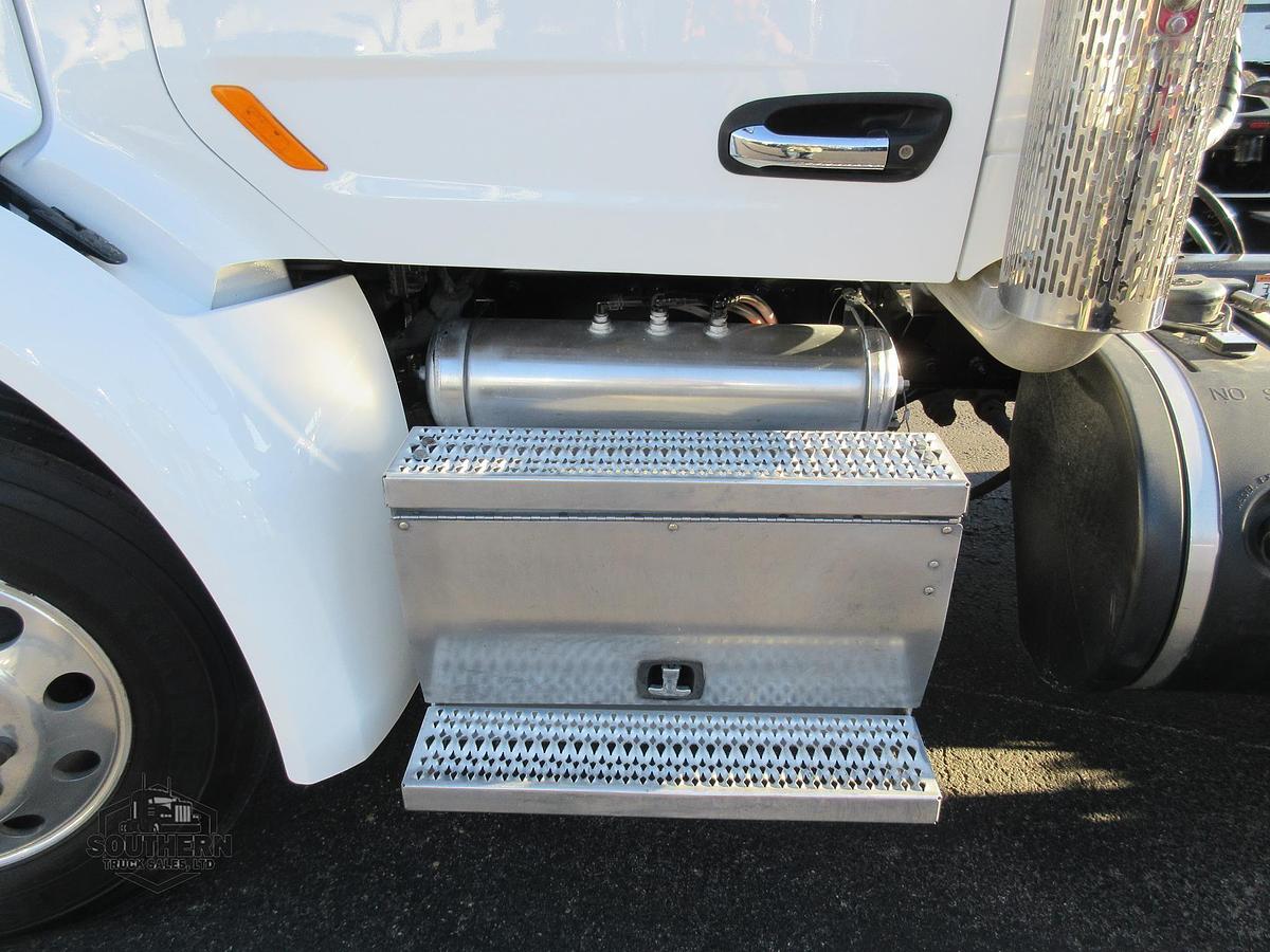 Used 2020 PETERBILT 567