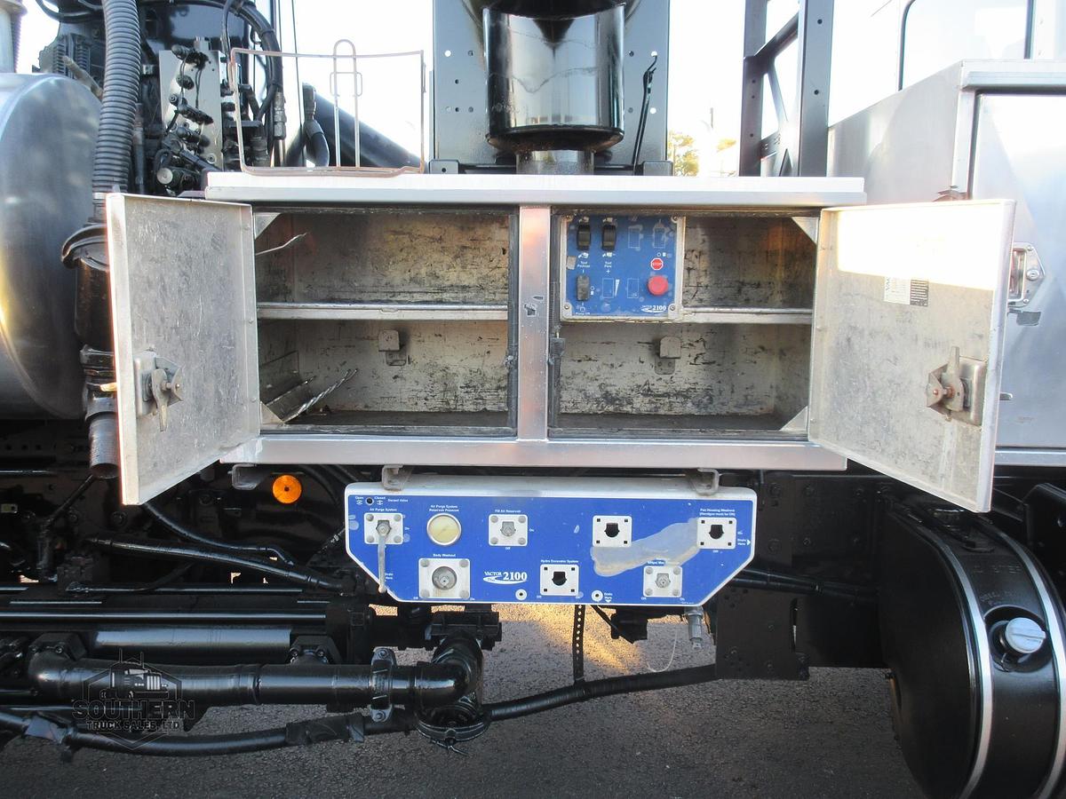 Used 2013 KENWORTH T440